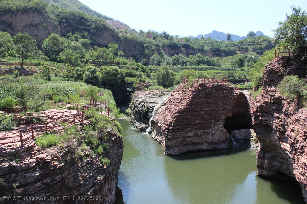 恐龙谷 岩石 绿水 碧水 小溪 清澈河水 山西平顺 自然景观 山水风景