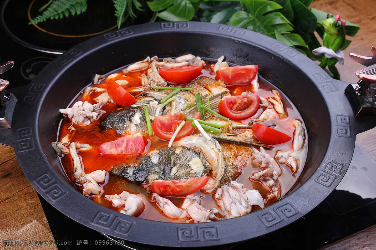 美蛙鱼头 美食 美味 可口 鱼头 牛蛙 火锅 热菜 番茄 餐饮美食 传统美食