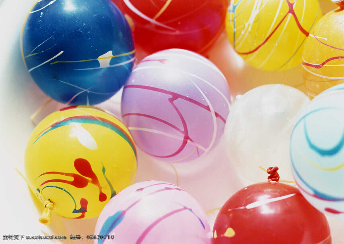 盆 气球 清凉 摄影图库 生活百科 生活素材 水球 玩具 水 夏季 娱乐 温馨 psd源文件