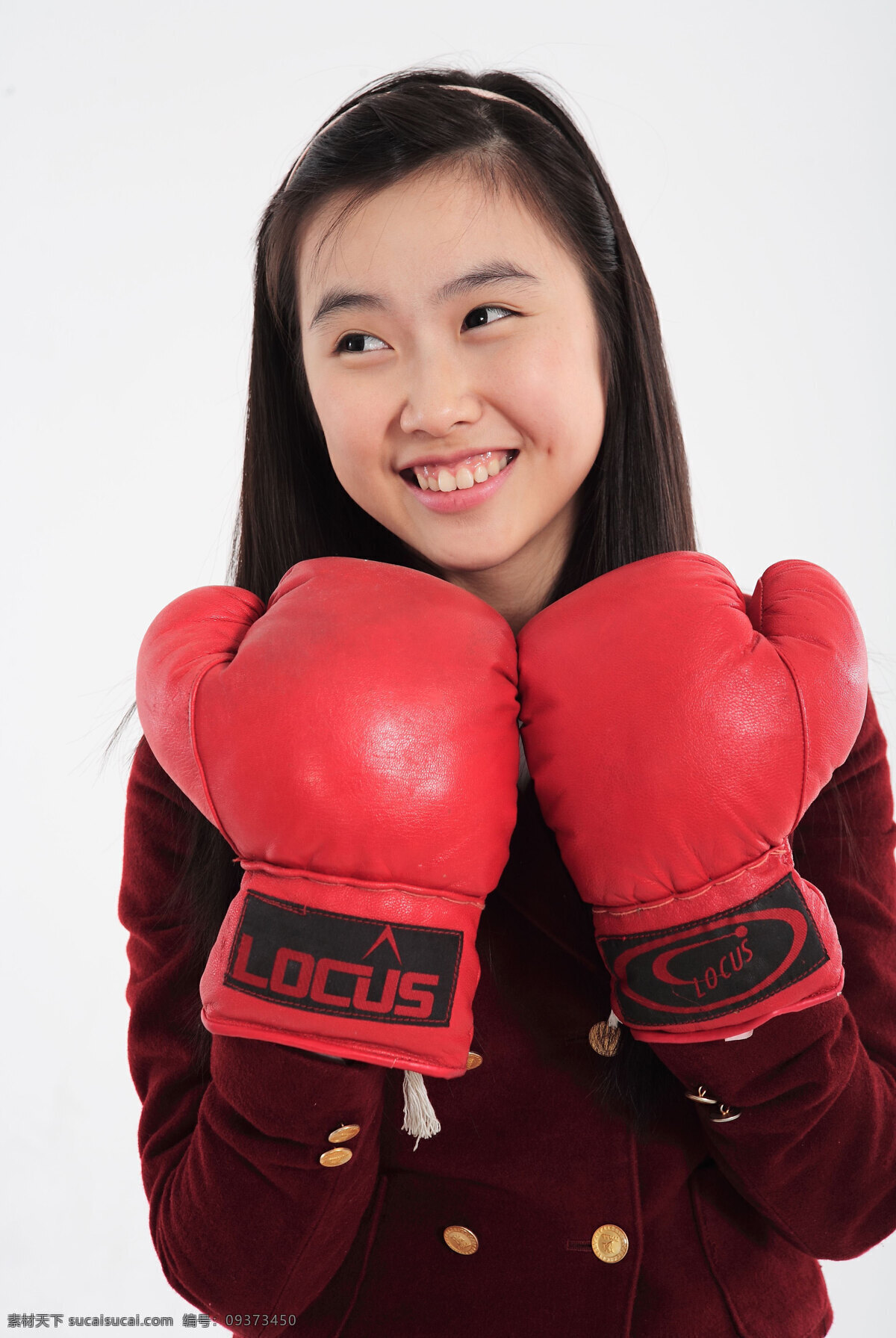 戴 拳击 手套 两个 拳头 快乐 女孩 拳击手套 运用 调皮 长发 淑女 开心 笑容 漂亮 学生装 制服 女生 可爱 清纯 少女 人物图库 高清图片 生活人物 人物图片