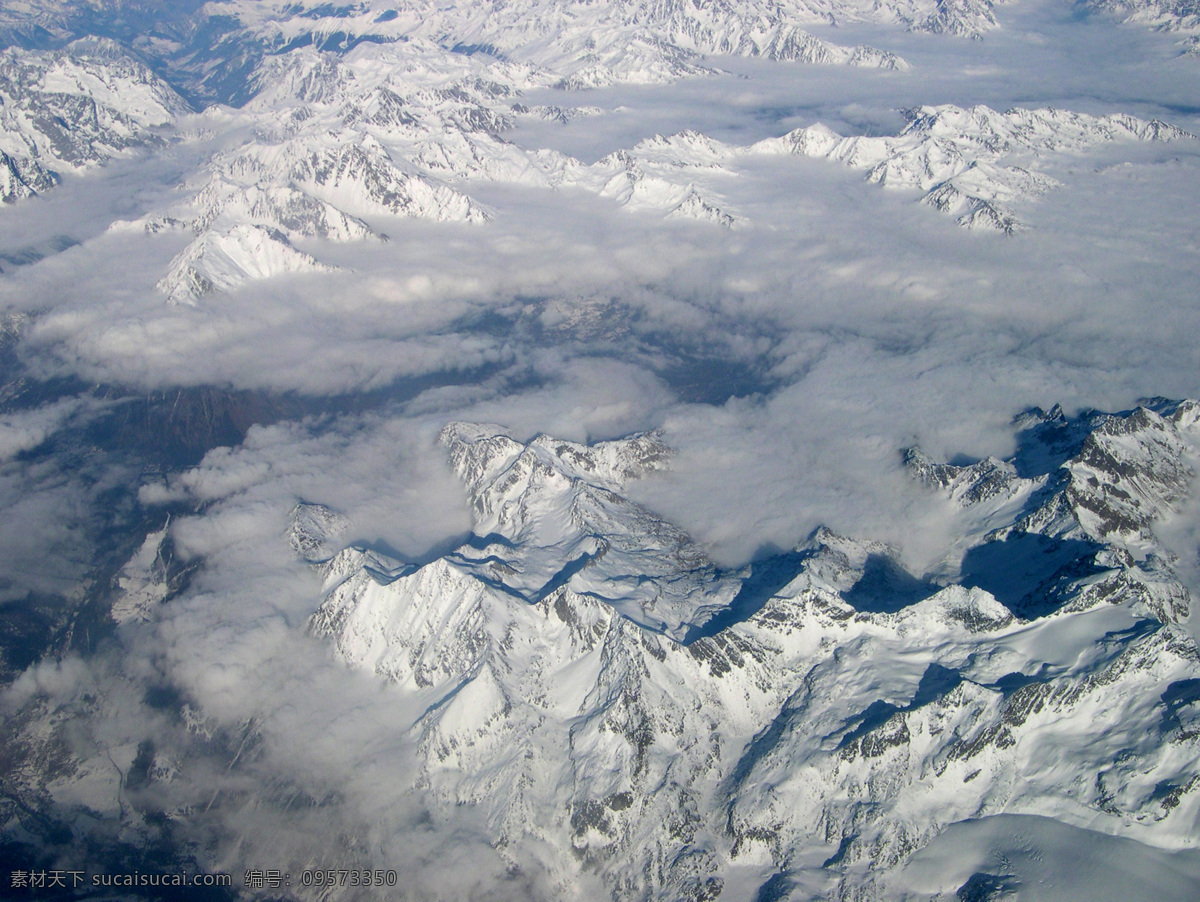 山脉 山 大山 山峦 连绵起伏 湖泊 天空 白云 岩石 高峰 山顶 严寒 雪山 石头 大自 坚硬 高大 威猛 山脉背景 山脉素材 山峰背景 山峰素材 水 云雾 岩石素材 坚挺 屹立 耸立 高山流水 山山水水 山涧 起伏