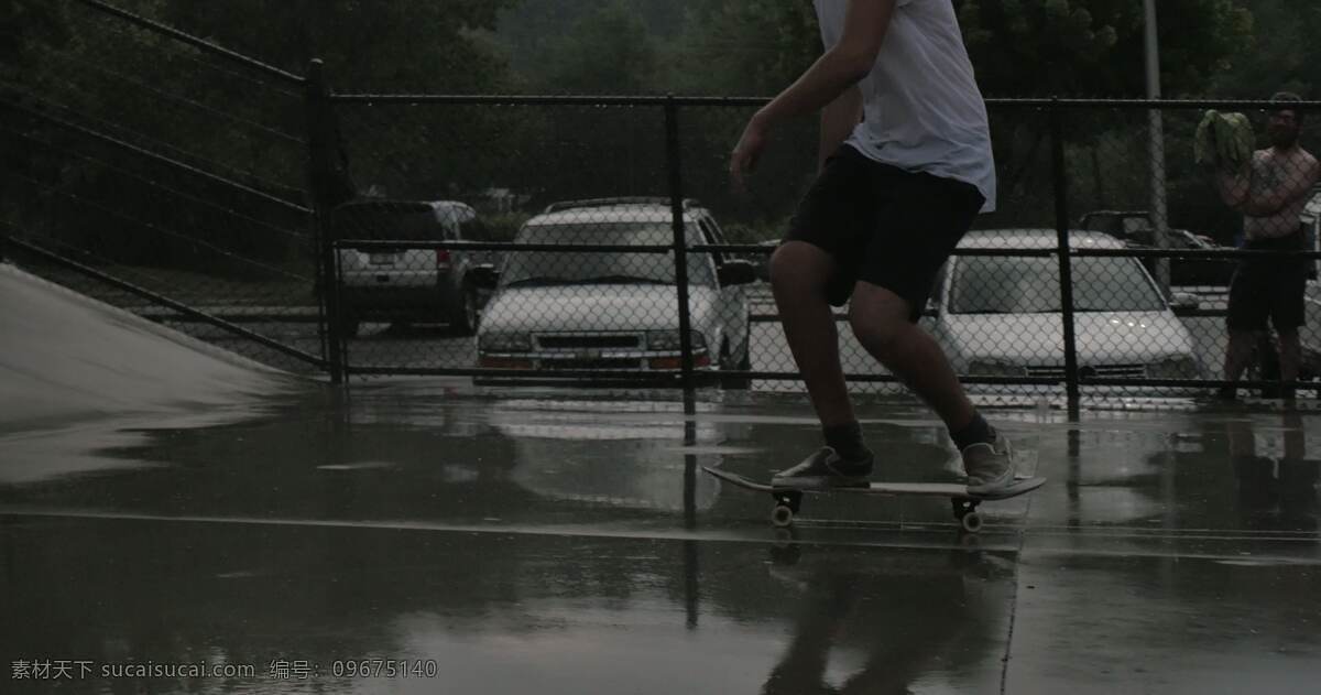 雨中滑板4 人 运动 滑冰 滑冰者 滑板 滑板运动 斜坡 垂直 滑板公园 雨 下雨 极端 戏法 体育 极限运动 寄宿 半管 混凝土