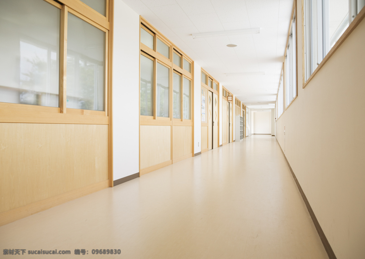 上课走廊校园 上课 走廊 校园 教室 学校 课堂 生活百科 办公用品