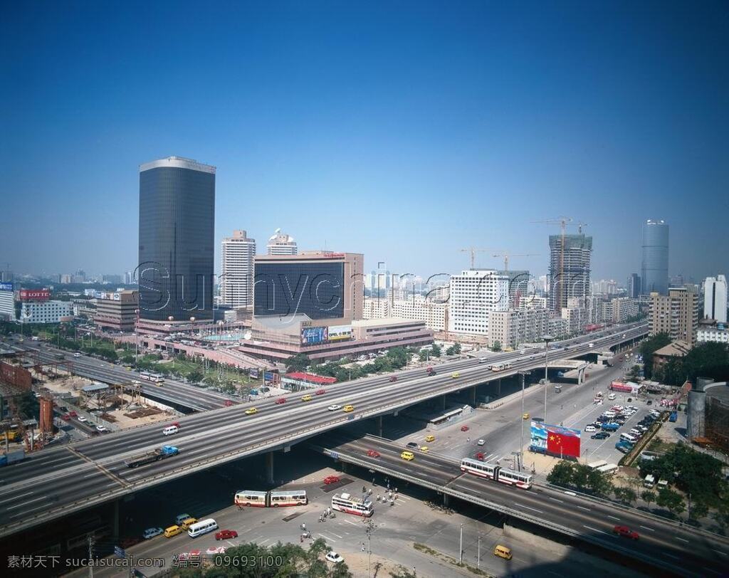 城市一角 街道 灰色