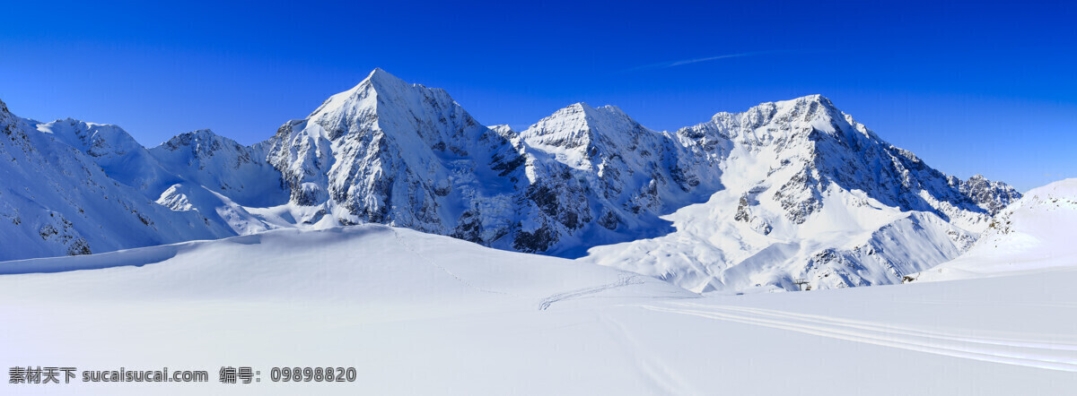 雪山顶部景色