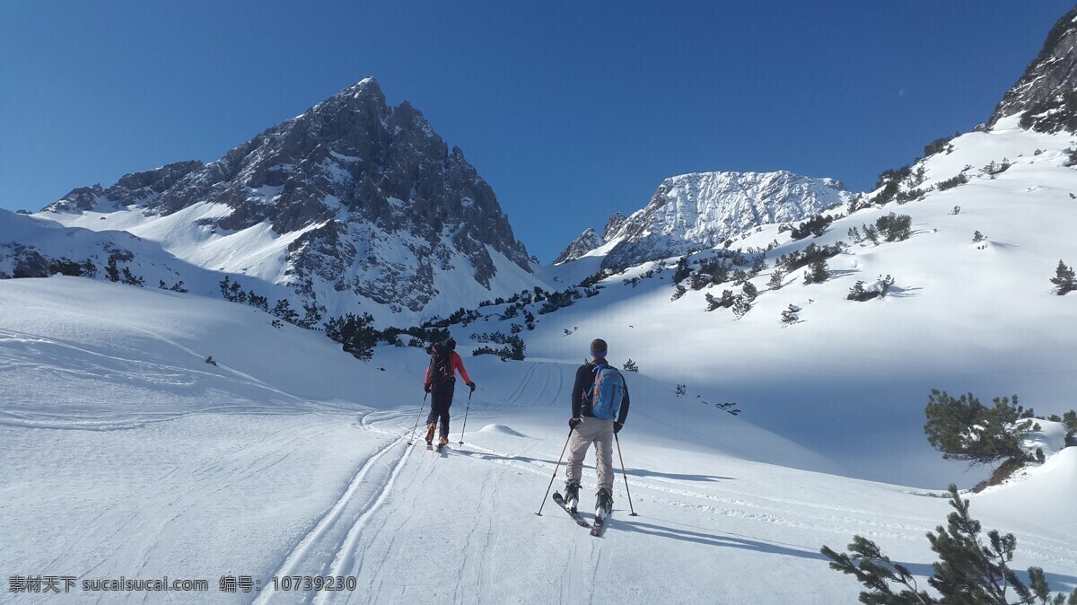 登雪山 高山 蓝天 天空 登山 脚印 多娇江山 文化艺术 体育运动