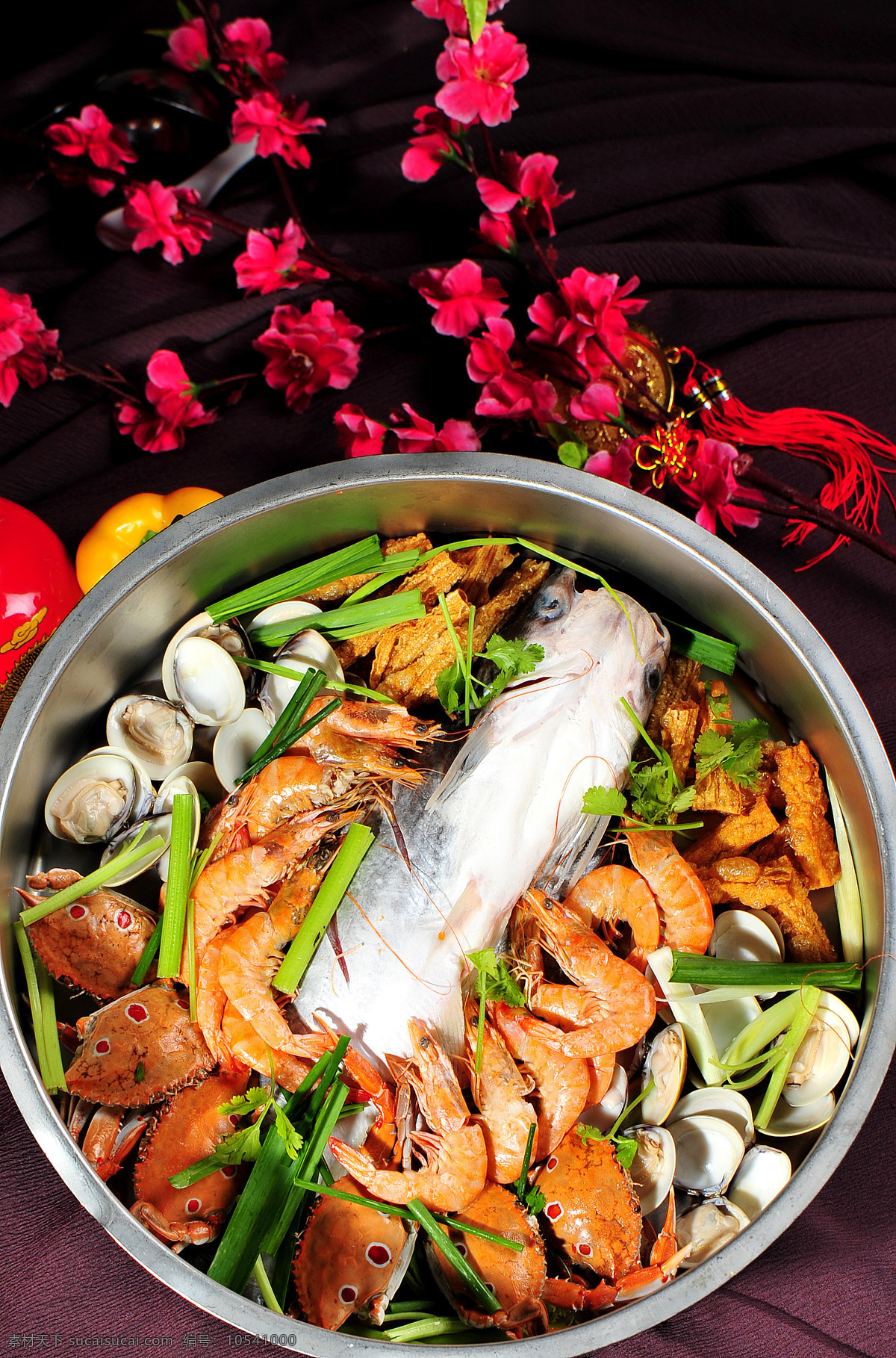 一品海鲜锅 虾 鱼 葱 锅 桃花 美食 餐饮美食 传统美食