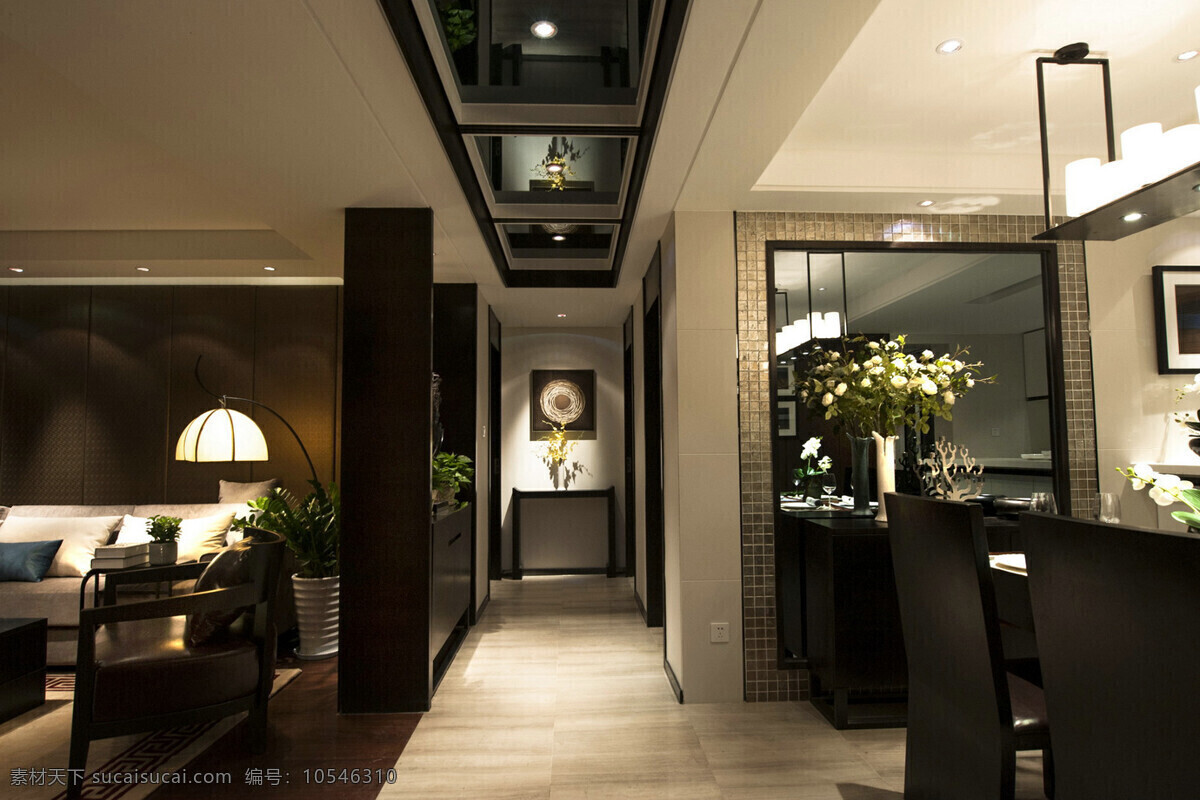 现代 时尚 客厅 黑色 家具 室内装修 效果图 木地板 深色背景墙 实木家具 白色台灯 方形吊灯