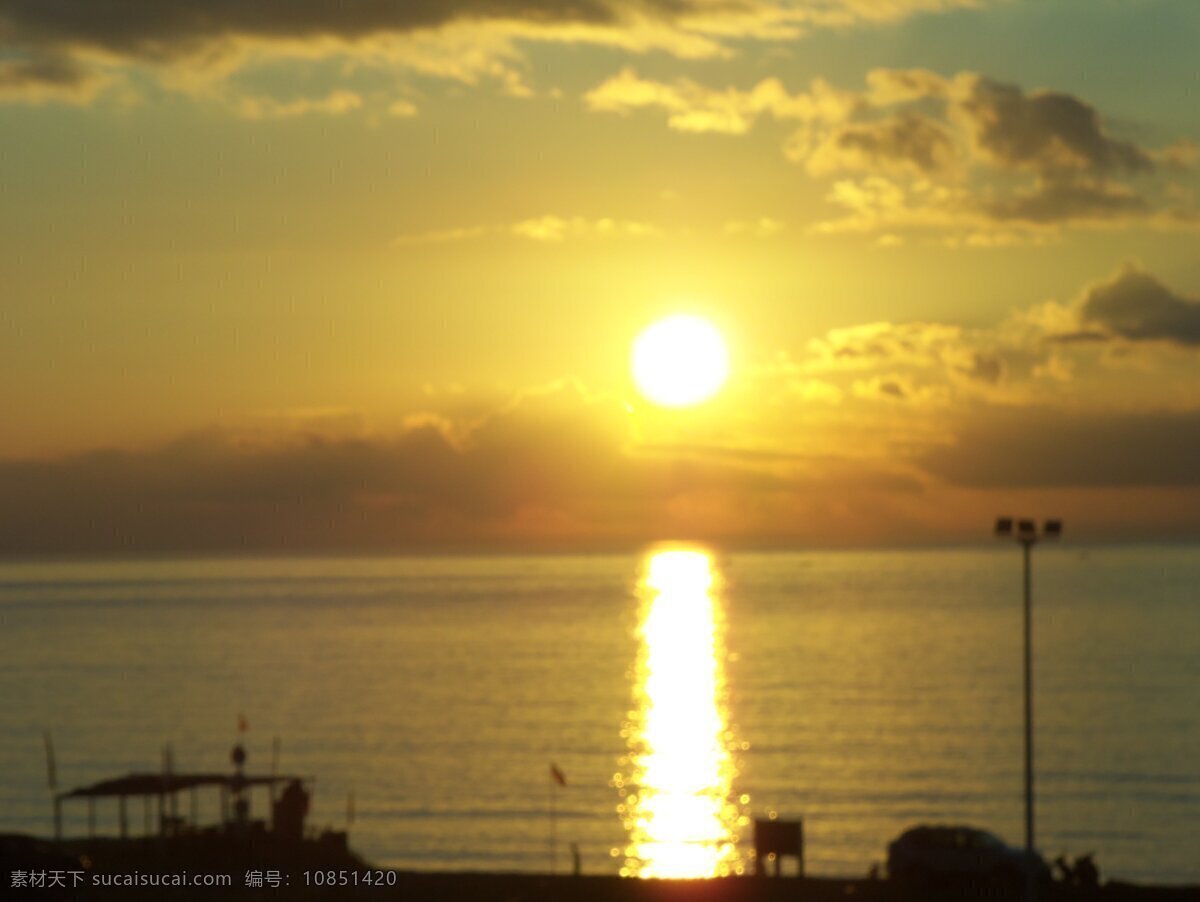 日出 朝阳 海 海滩 日出东方 渔船 云 自然风景 海天一色 自然景观