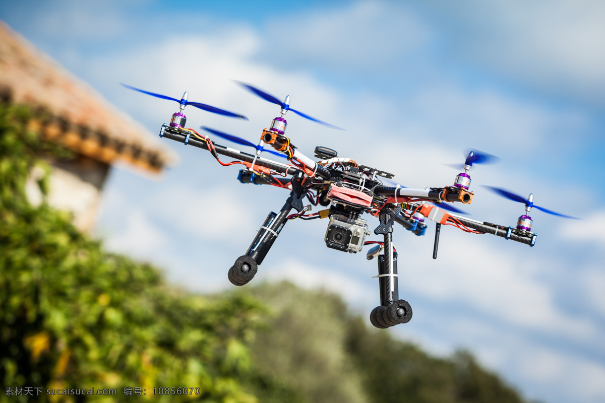 无人机 小型飞机 遥控飞机 直升机 旋翼 智能无人机 快递工具 侦察 现代科技 交通工具