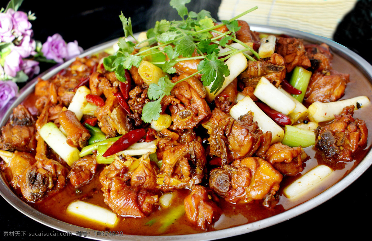 美食 大盘鸡 鸡肉 美味 葱 香菜 美食图片 餐饮美食 传统美食