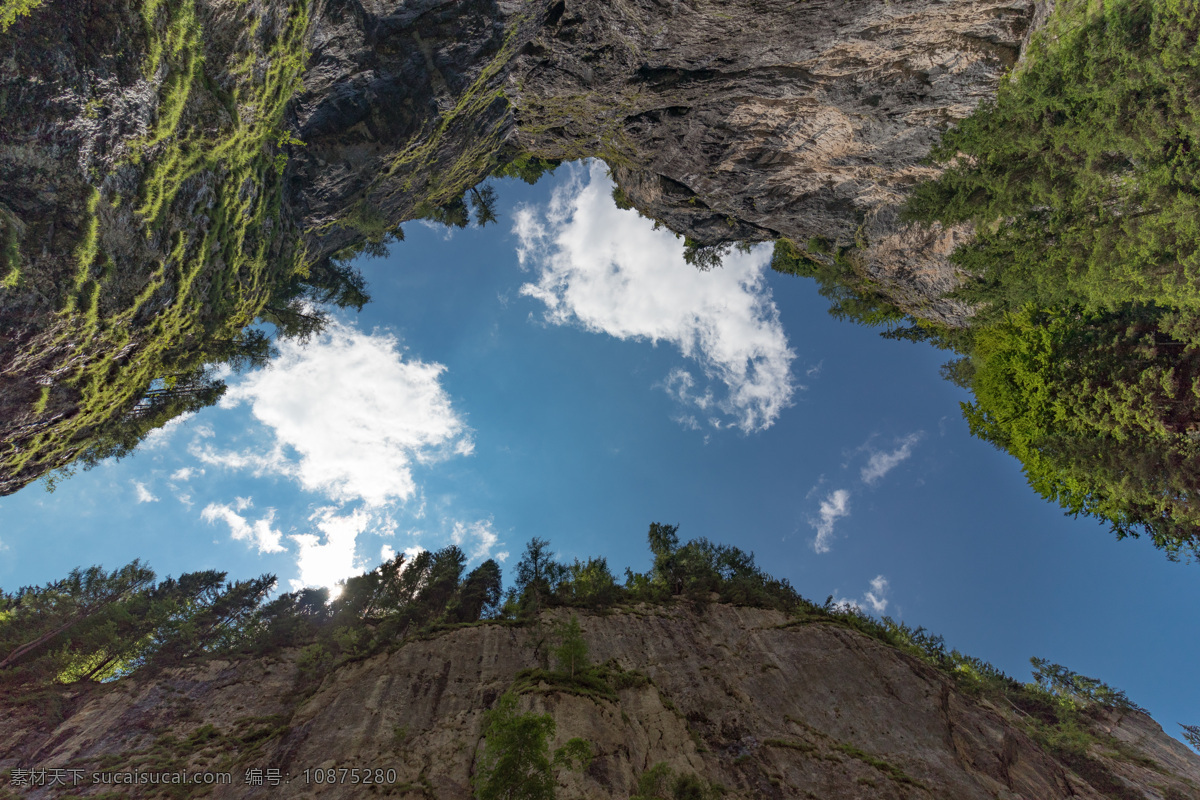高清 透过 岩石 上 缝隙 看 天空 抽象 高山 蓝天 峡谷 裂缝 地质学 山 自然 性质 地质公园 岩 景区 石头 旅行谷 摄影素材 自然景观 自然风景