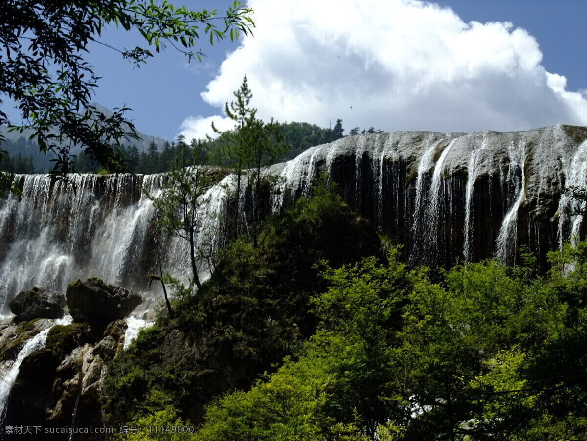 九寨沟瀑布 九寨沟 瀑布 旅游 水 蓝天 白云 树 景色 美丽 珍珠滩 四川 自然风景 自然景观