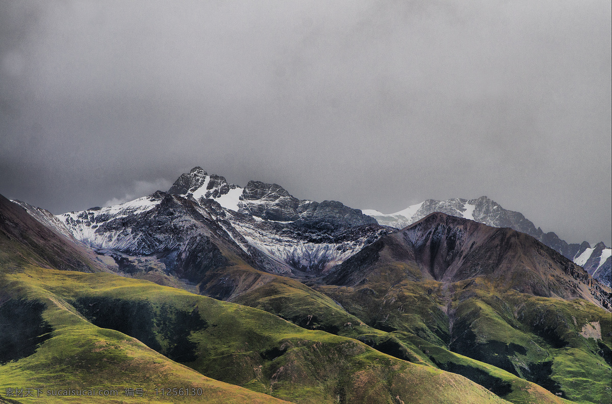 日喀则雪山 西藏 日喀则 风光 旅游 摄影素材 蓝天 云层 山脉 地质素材 地理 雪山 自然风光 山水风景 自然景观