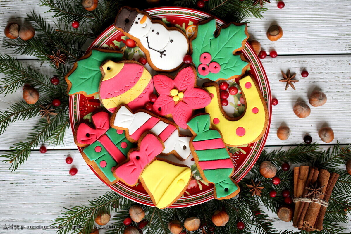 盘子 里 各种 姜饼 陈皮 八角 树枝 饼干 圣诞节饼干 食物原料 食材原料 餐饮美食 美食图片