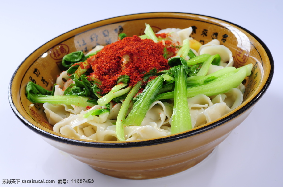 油泼面 面条 面食 小吃 特色 餐饮美食 传统美食