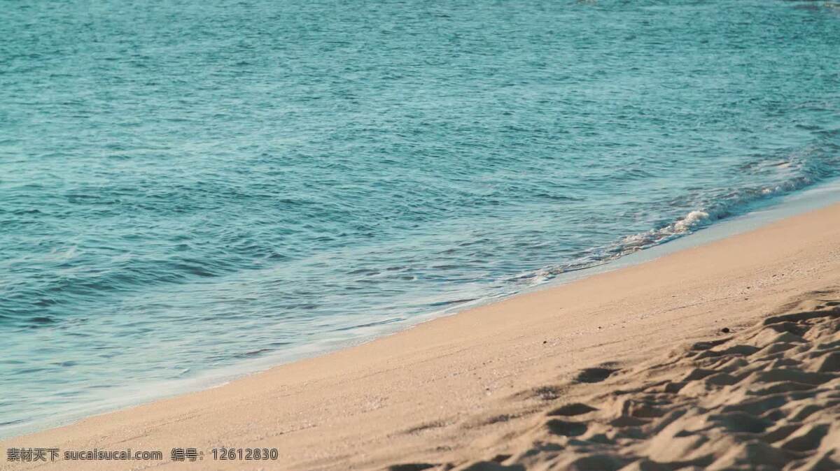 巴塞罗那波4 假期 自然 巴塞罗那 海滩 西班牙 西班牙的 太阳 阳光 夏天 假日 旅行者 目的地 游客 旅游 沙 多沙的 海 岸 海岸线 海洋 欧洲 酒店 求助 地中海 白色 热带的 背景 波浪 波动 打破