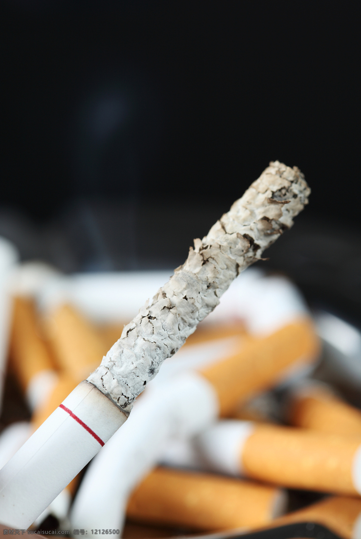 烟蒂 烟头 香烟 烟灰缸 烟灰 烟草 日常用品 生活素材 生活百科