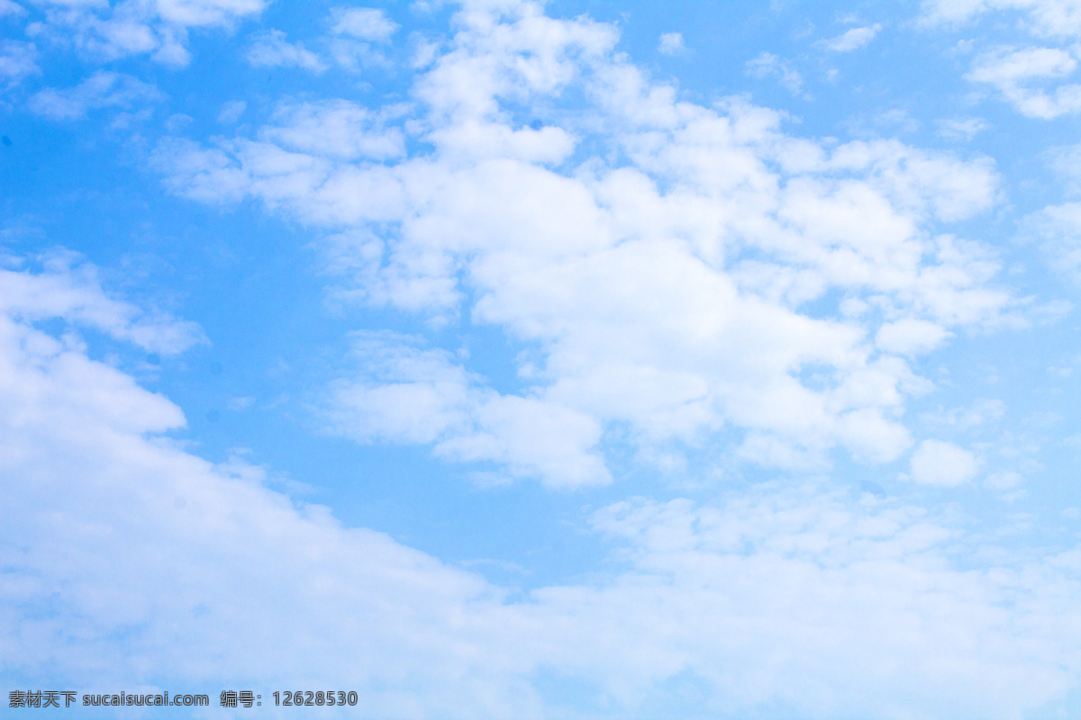 纯净 蓝天 白云 商用 云朵 云层 晴天 天空 阳光 风景 风光 照片