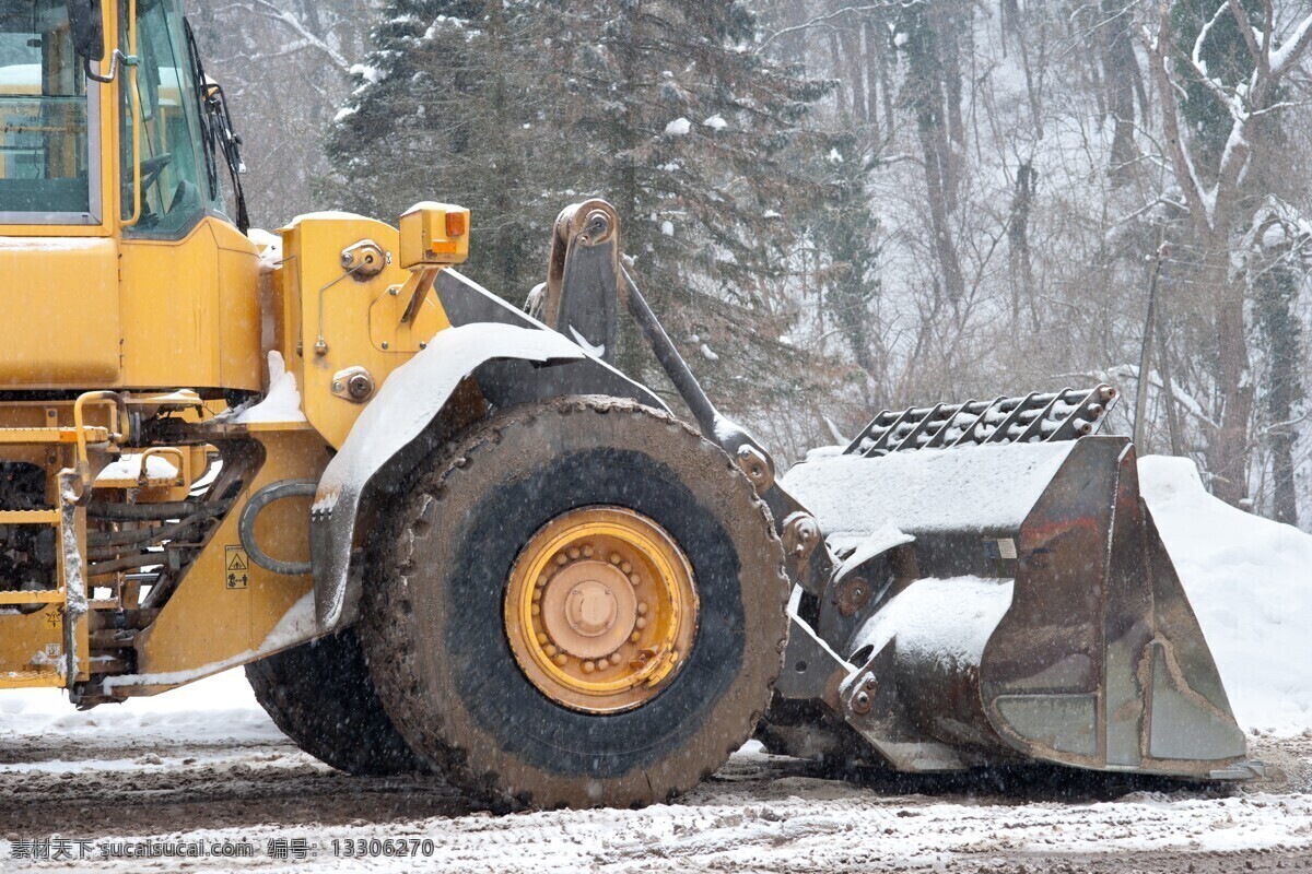 停 路边 铲车 除雪 冬季 大雪 雪灾 其他类别 生活百科