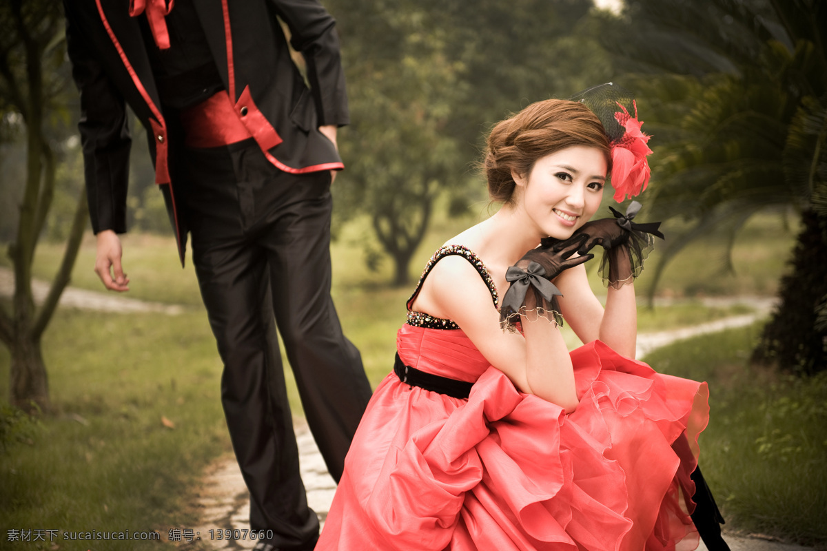 婚纱照 晚装 树林荫道 婚纱摄影 户外写真 美女 帅哥 主题 创作 中山影视城 人物摄影 人物图库