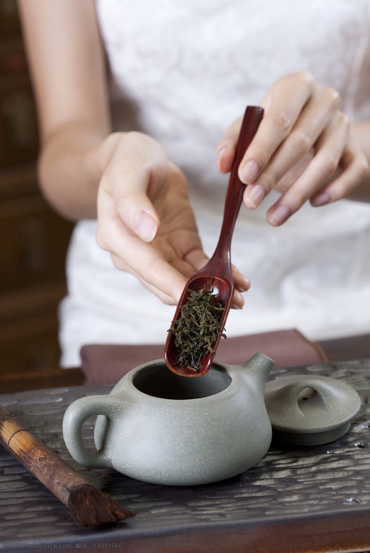 泡茶 茶 功夫茶 茶杯 泡茶工具 茶壶 倒茶 冲茶 茶具 传统文化 文化艺术