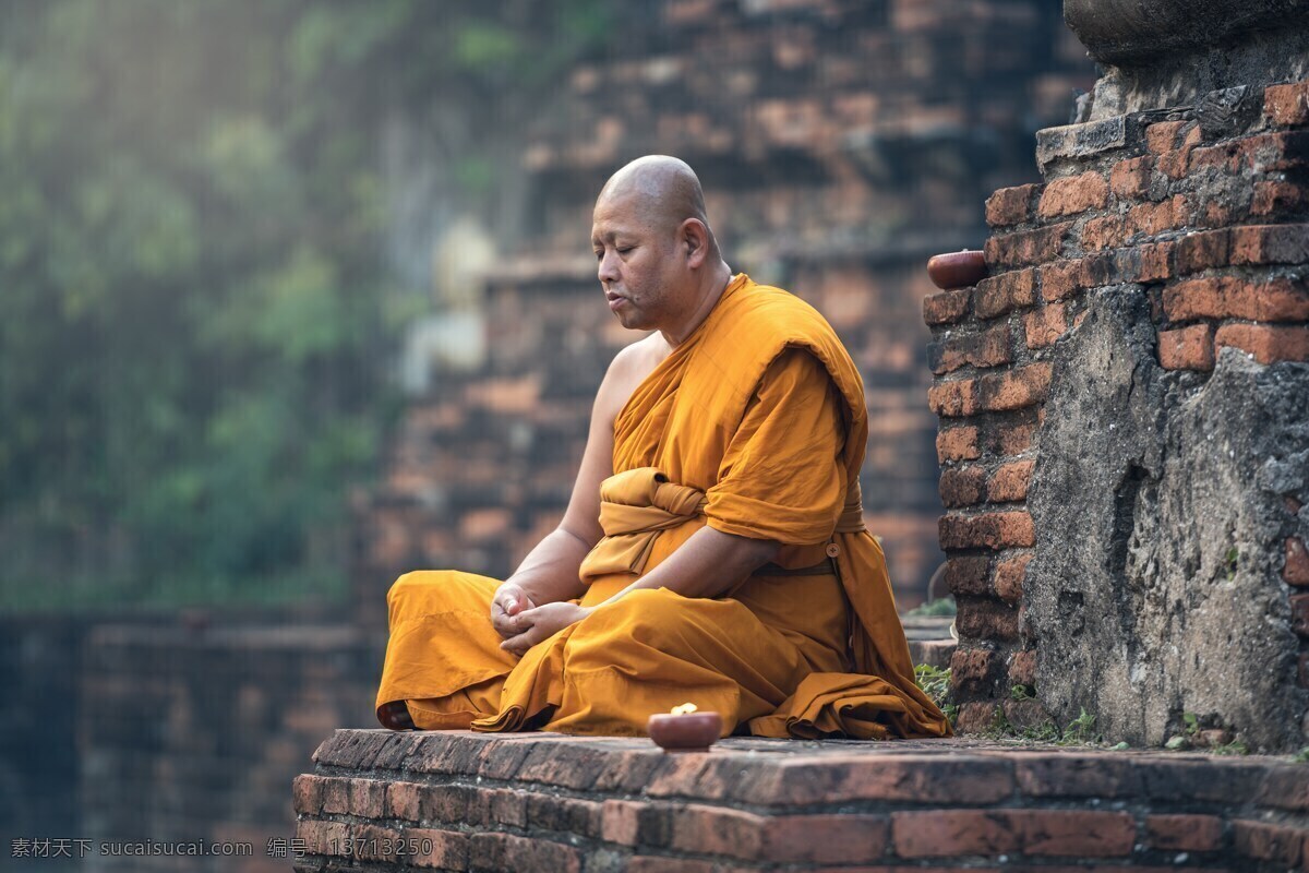 修行的僧侣 东南亚 泰国 风光 泰国景色 僧侣 修行 佛国 旅游摄影 国外旅游