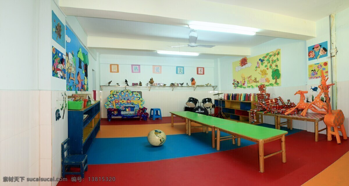 幼儿园 画画 幼儿 童真 色彩 图书室 手工室 室内 建筑园林 室内摄影
