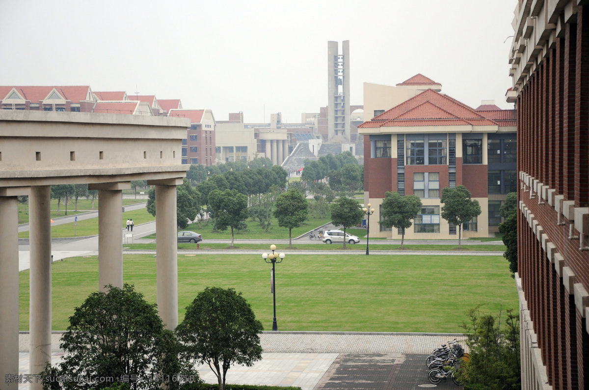 草地 建筑 建筑景观 建筑摄影 楼房 绿意 自然景观 中国 传媒 大学 南广 学院 南广学院 学院风光 院校 海报 宣传海报 宣传单 彩页 dm