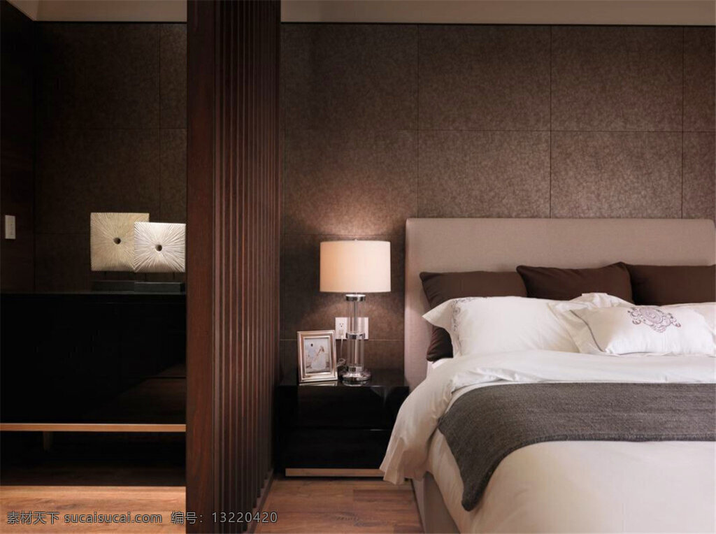 现代 雅致 卧室 深褐色 背景 墙 室内装修 效果图 木地板 深色背景墙 深色床头柜 卧室装修