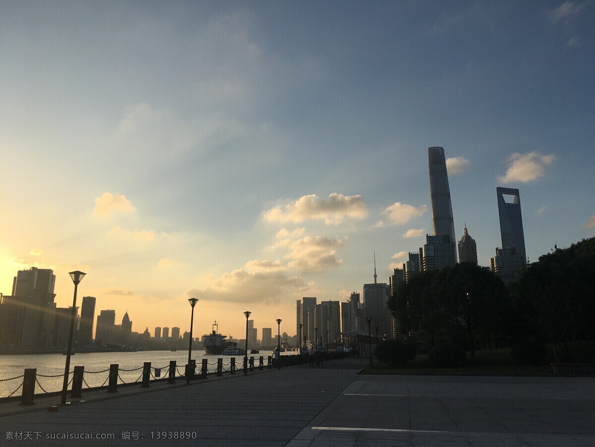 黄浦江畔 蓝天 黄浦江 白云 晴天 开心 自然景观 自然风景