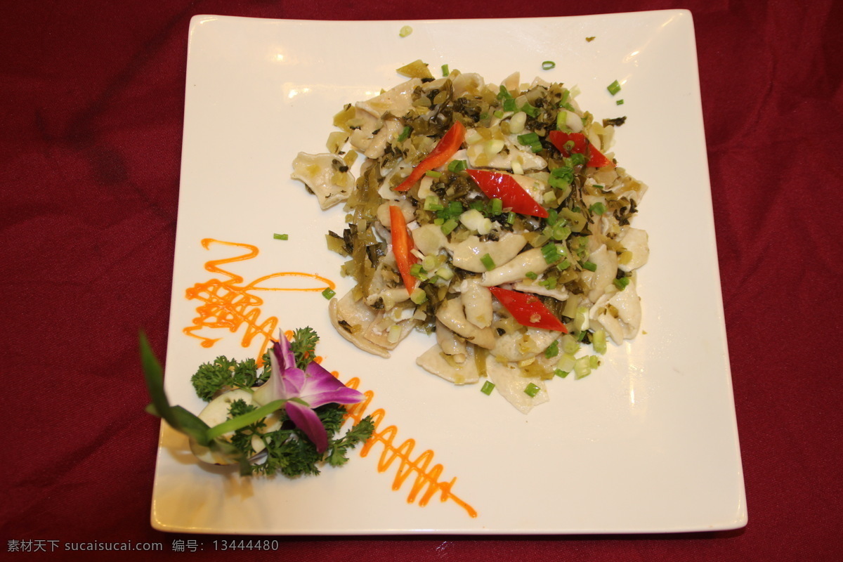 腌菜炒大肠 大肠 腌菜 青菜 肠子 装饰 盘子 传统美食 饮食 辣椒 餐饮美食