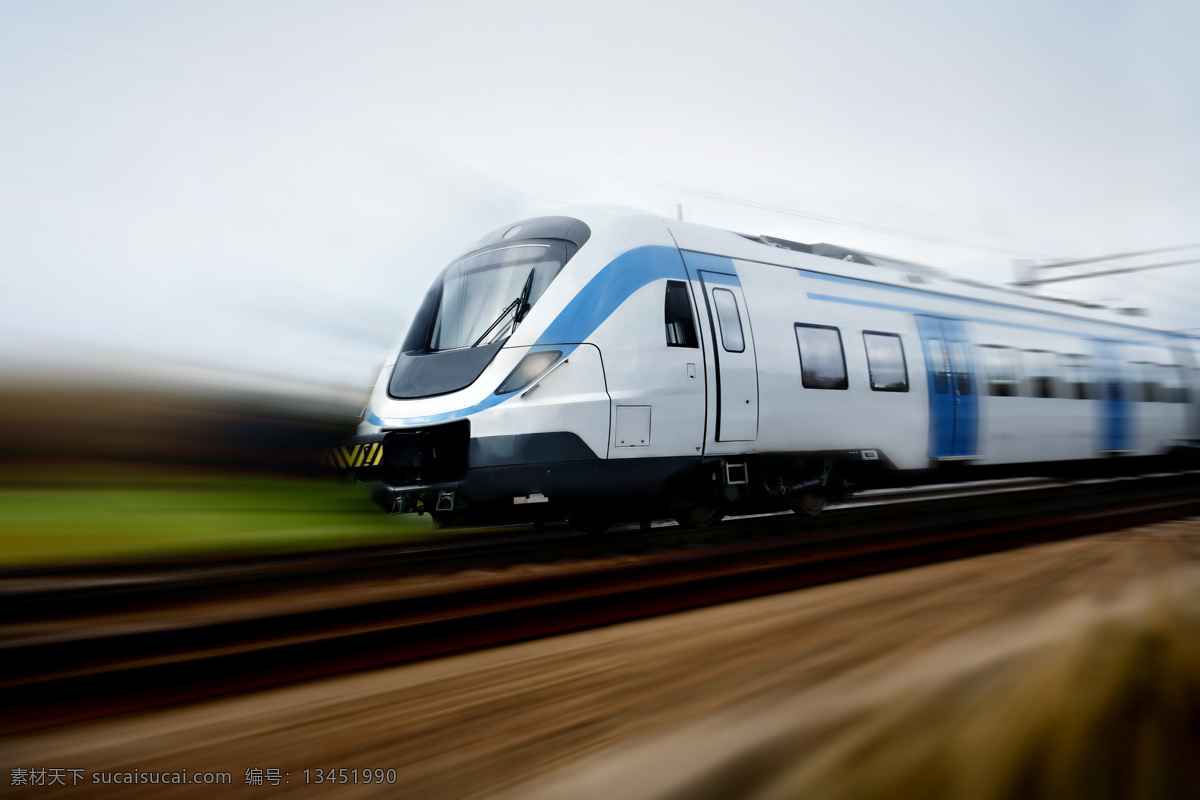 飞速 行驶 火车 高速列车 铁路 高铁 火车头 动感模糊 摄影图片 高清图片 汽车图片 现代科技