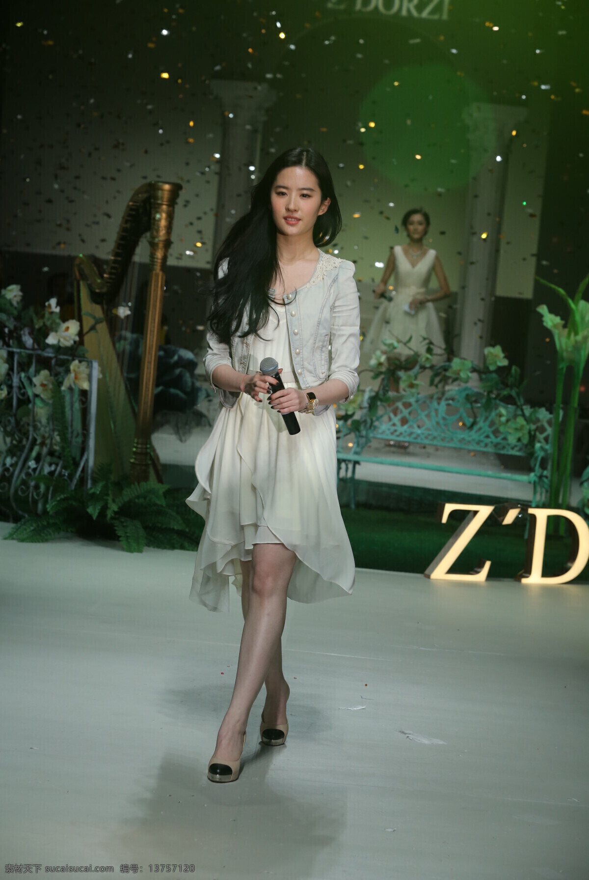 刘亦菲 美女 清纯 气质 甜美 可爱 女神 小龙女 魅力 惊艳 模特 时尚女郎 明星偶像 人物图库