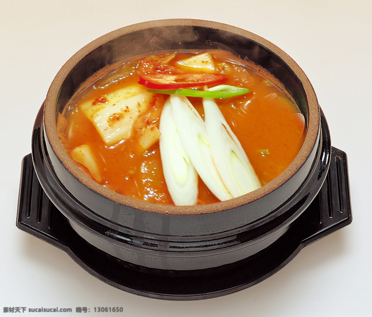 金枪鱼泡菜汤 泡菜汤 石锅酱汤 朝鲜族风味 韩国料理 餐饮美食 传统美食 菜谱 菜品图片