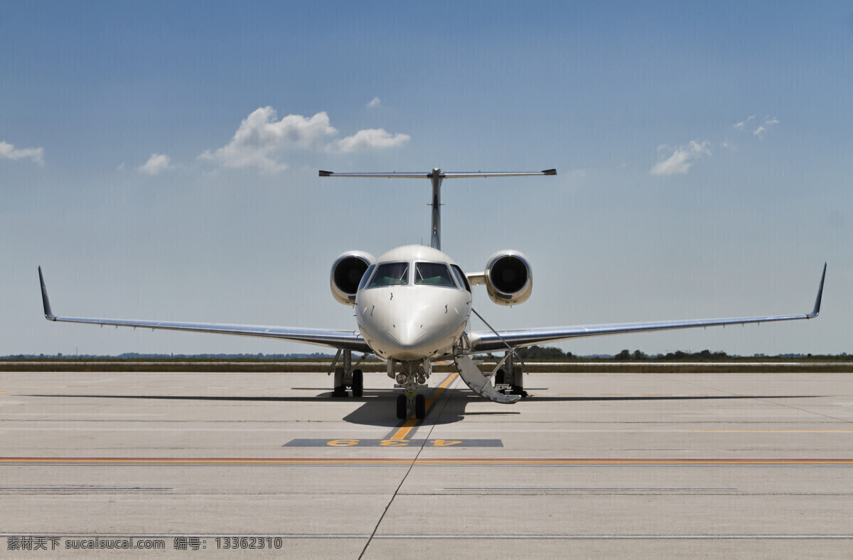 蓝天 下 飞机 白云 机场 客机 航空 飞机图片 现代科技