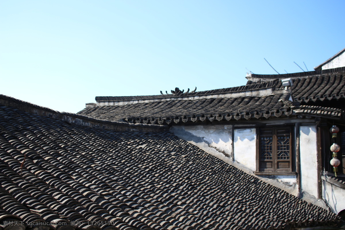 砖瓦屋顶 砖瓦 屋顶 古镇 蓝天 窗户 瓦砖 建筑园林 建筑摄影