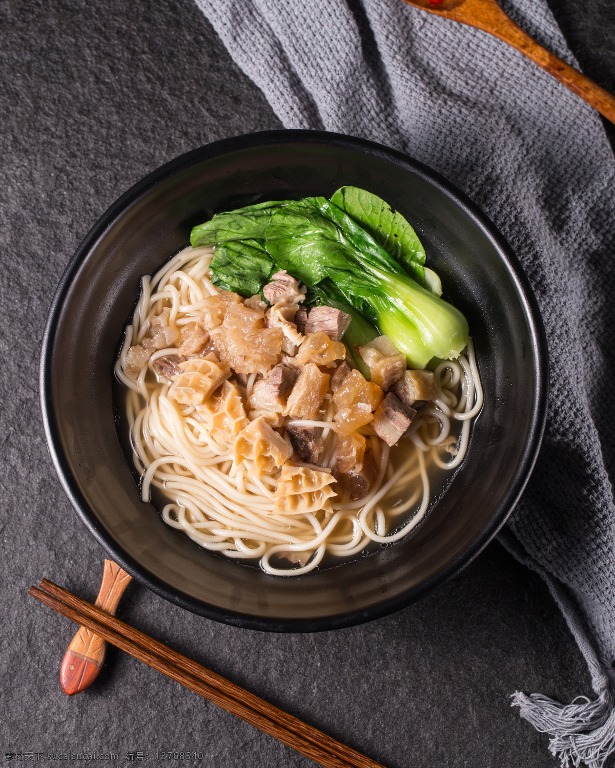 传统牛筋面 美味 传统 牛肉面 牛筋面 蔬菜 面条 餐饮美食 传统美食