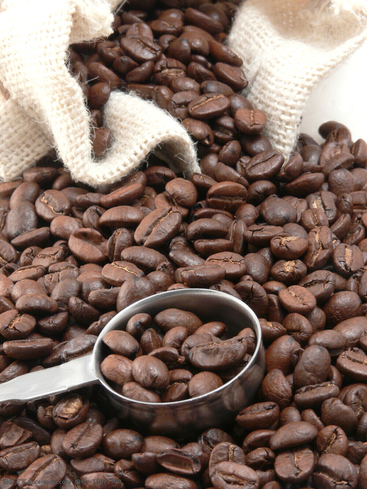 麻袋 里 咖啡 咖啡豆 加工原料 咖啡图片 餐饮美食