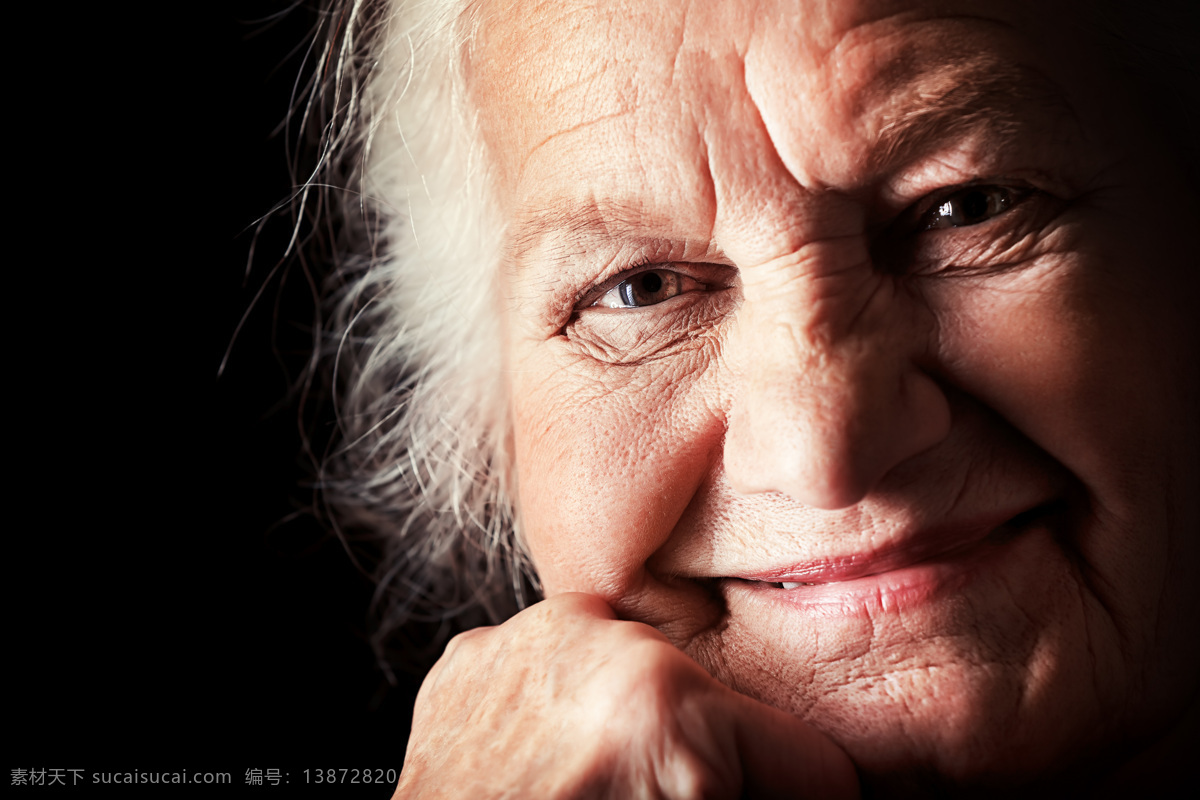 微笑 老人 微笑的老人 老年人 老年妇女 老年生活 老年人物 老人图片 人物图片