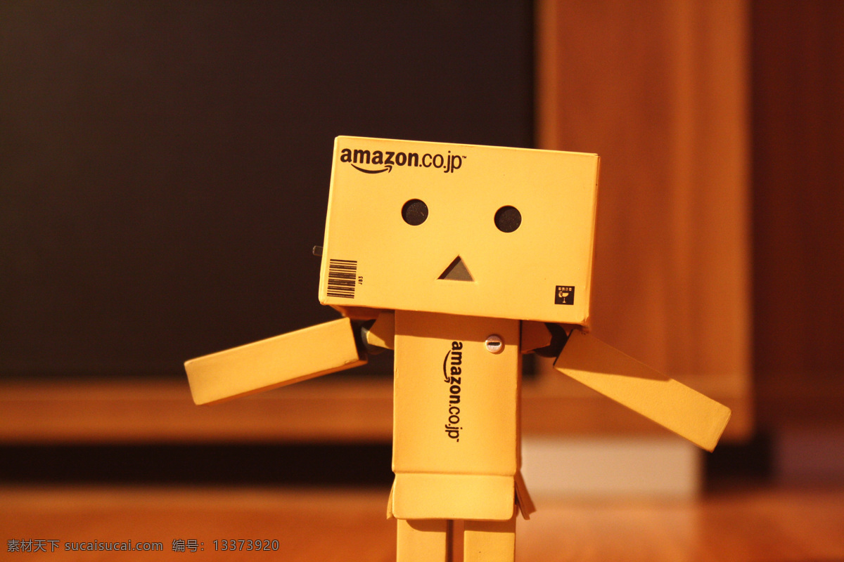 盒子人 生活百科 箱子人 纸箱人 纸箱 人 玩具人 danbo 纸箱人阿楞 箱子小人 阿楞纸箱人 纸箱人素材 psd源文件
