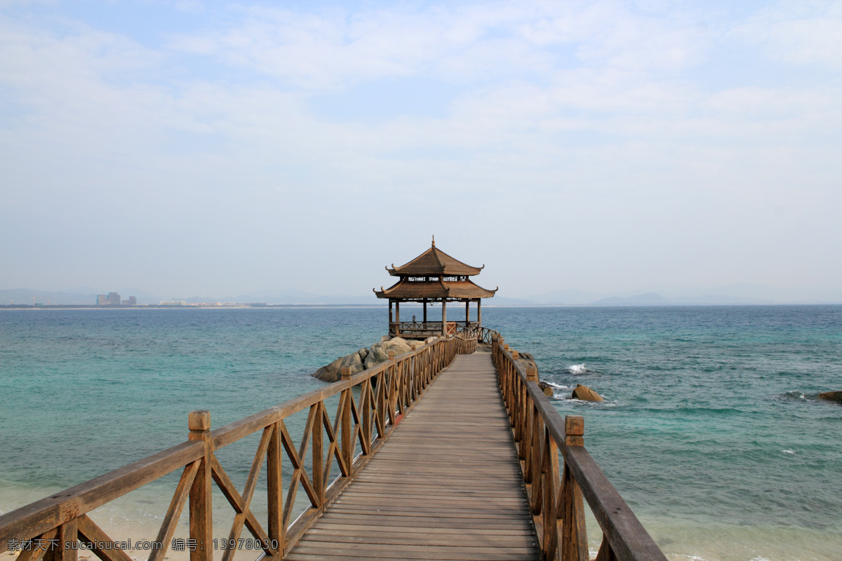 波涛 纯净 高清 国内旅游 海浪 海南 海水 海滩 情人桥 三亚 蜈支洲 木桥 凉亭 亭子 沙滩 白沙 细沙 木围栏 深蓝 浅蓝 瑰丽 漂亮 木头 蜈支洲岛 旅游摄影 psd源文件