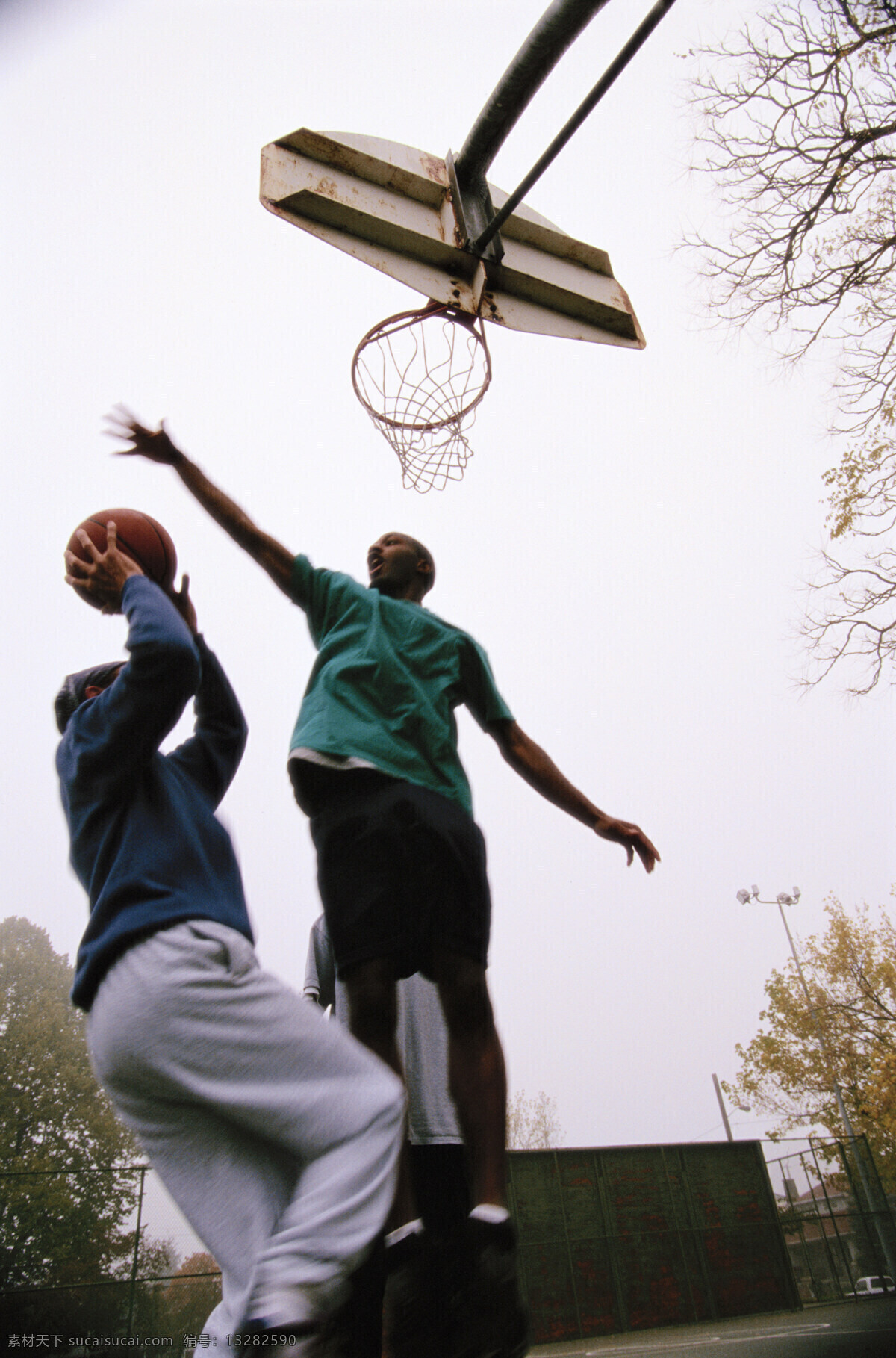 体育 素材图片 篮球 摄影图库 体育素材 体育运动 文化艺术 街球 封盖 弹跳 psd源文件