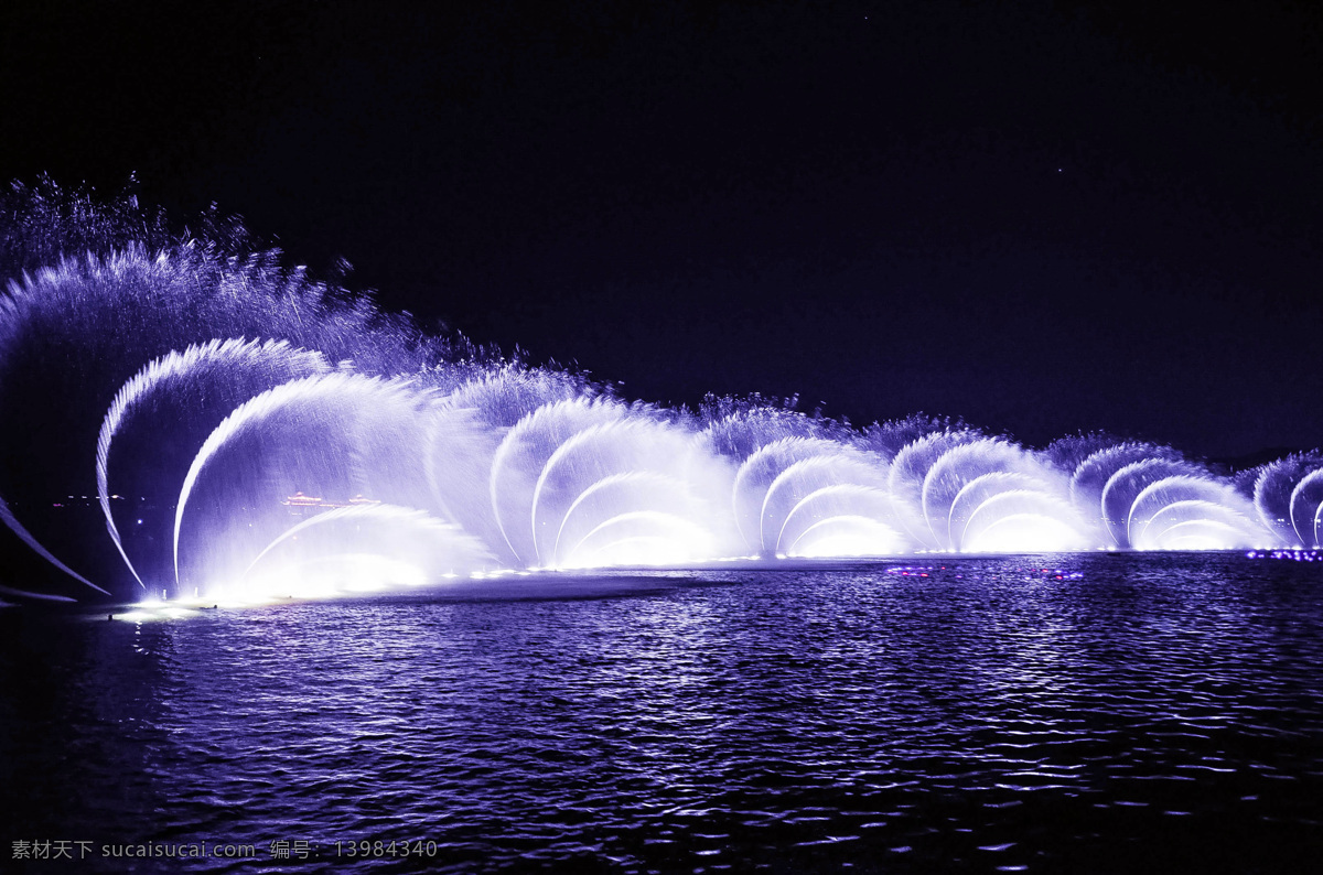 西湖喷泉 西湖 杭州 夜色 音乐 喷泉 夜景 朦胧 梦幻 美丽 水景 蓝色 水面 旅游摄影 国内旅游