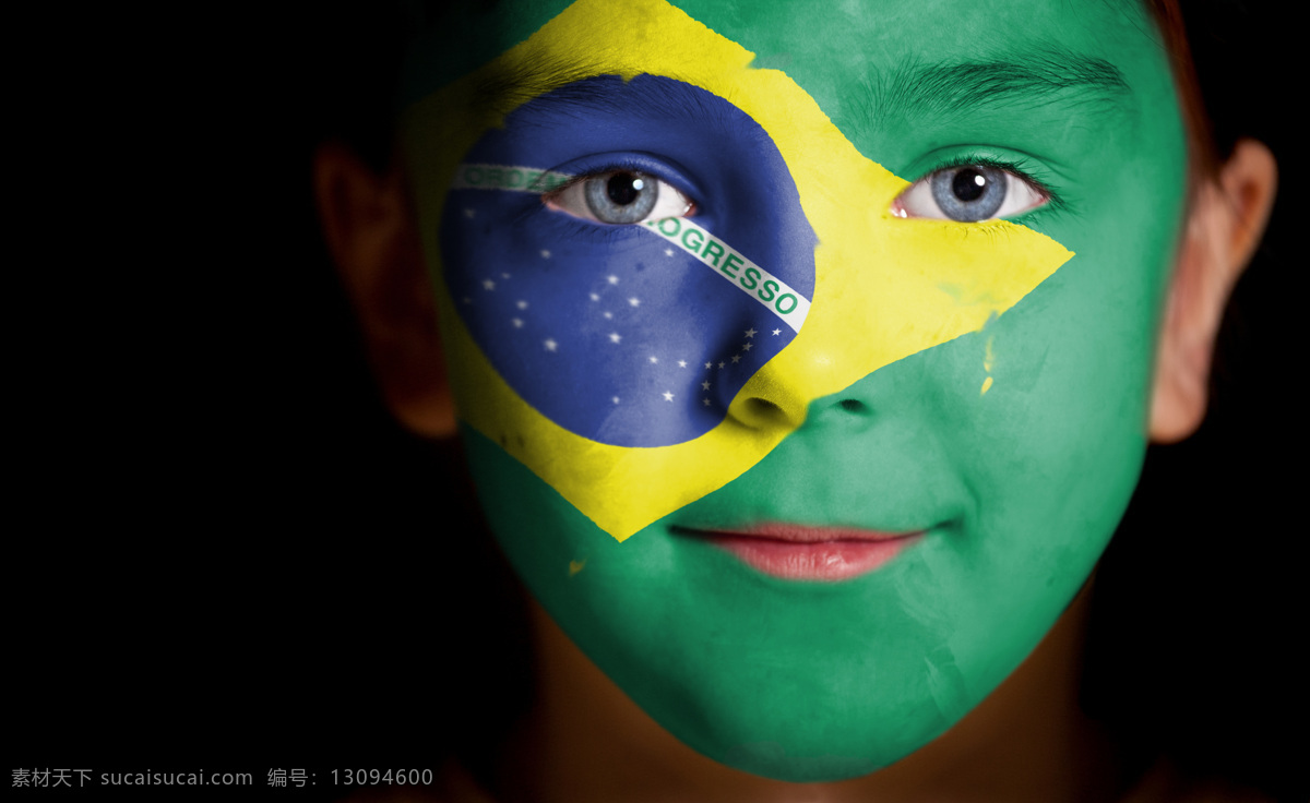 脸上 画 世界杯 标志 男孩 绿色 足球 巴西 体育运动 生活百科 黑色