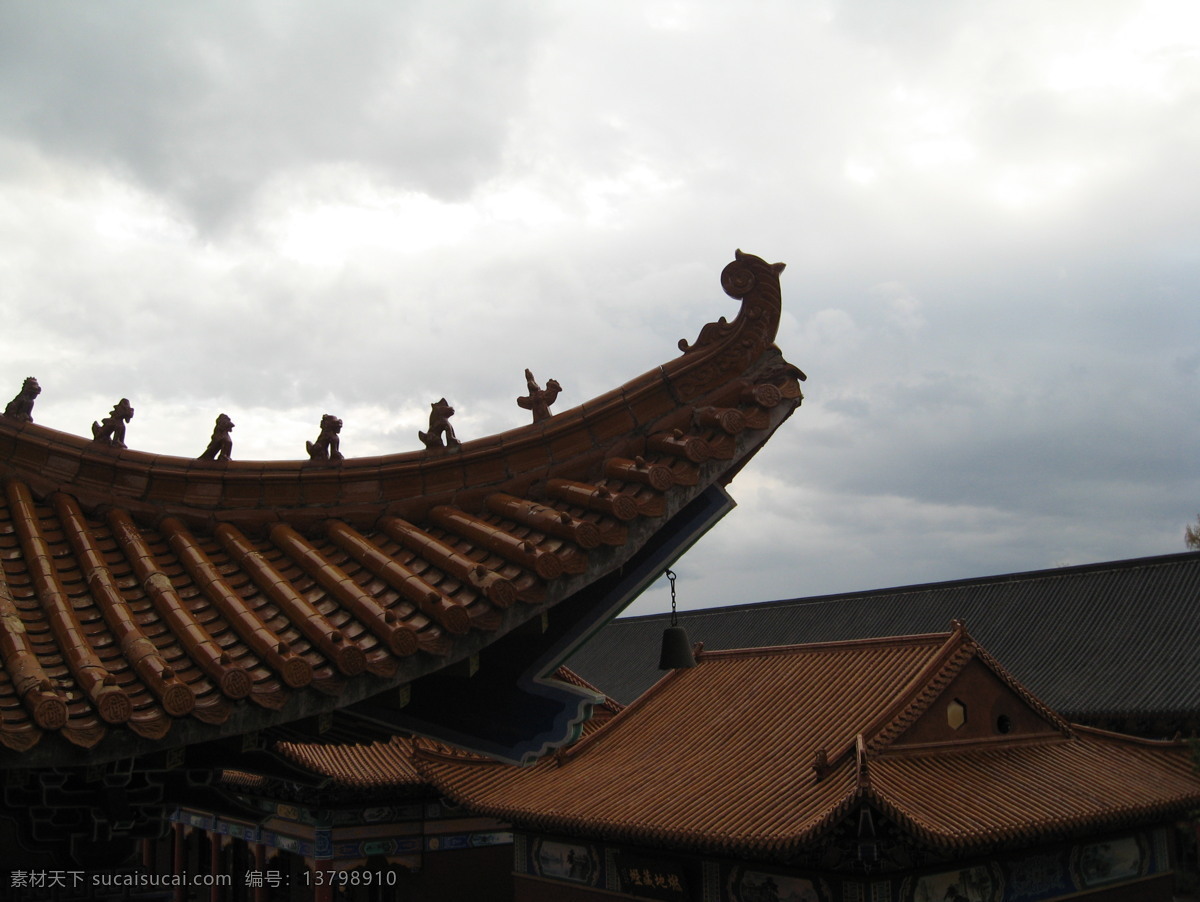 圆通讲寺 琉璃瓦 大庙 风铃 乌云 古建筑 人文景观 旅游摄影 黑色