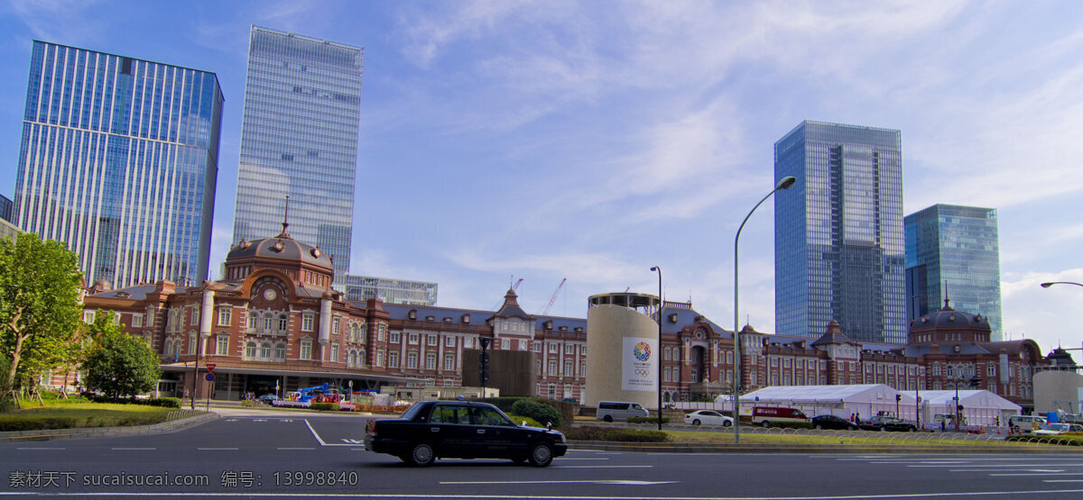 车辆 车站 道路 高楼 国外旅游 火车站 景观 蓝天白云 东京 日景 欧式风格 老建筑 交通门户 行人 树木 旅游风光摄影 樱花之国 日本风光 旅游摄影 装饰素材