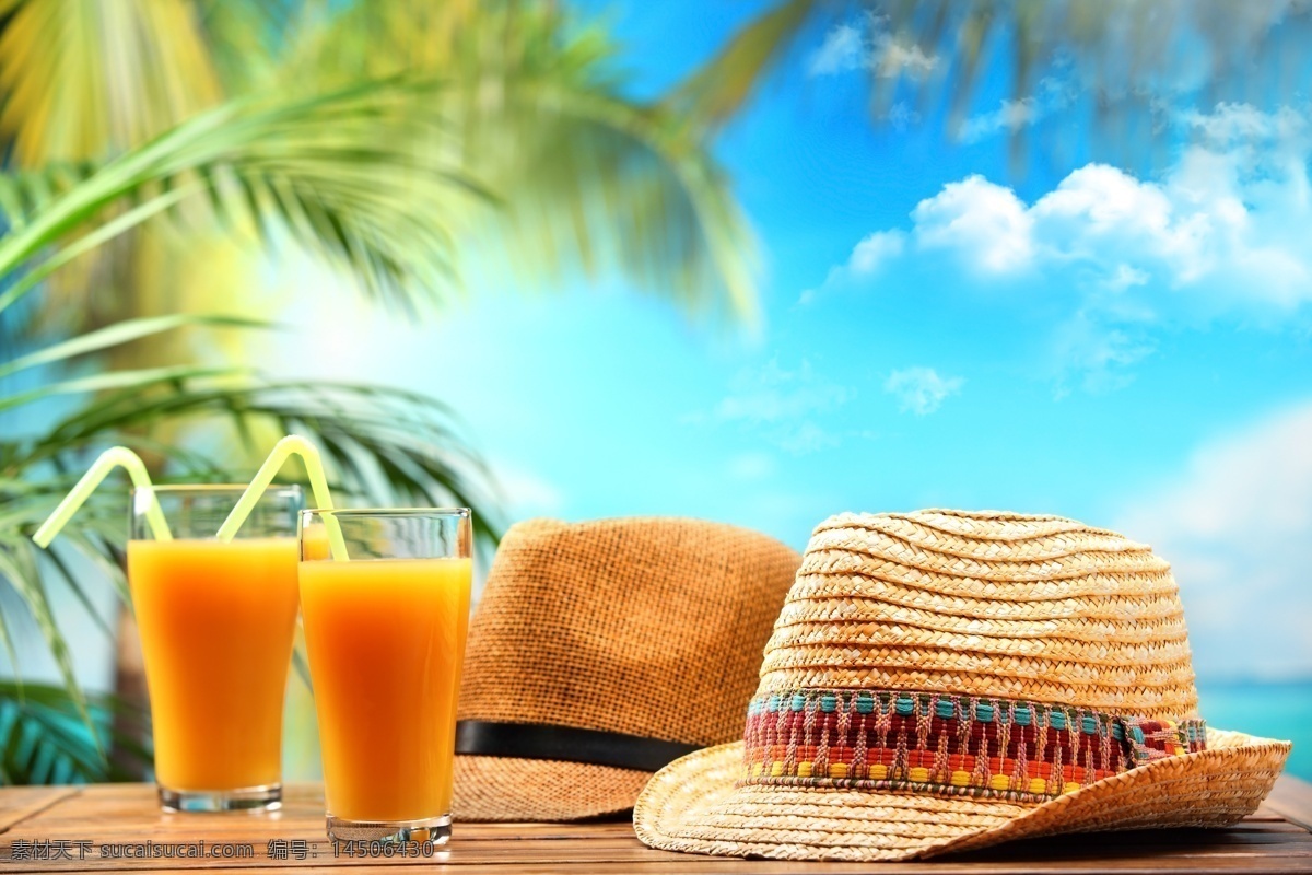 草帽与橙汁 夏日海滩 橙汁 果汁饮料 酒水饮料 高脚杯 水果蔬菜 餐饮美食 青色 天蓝色