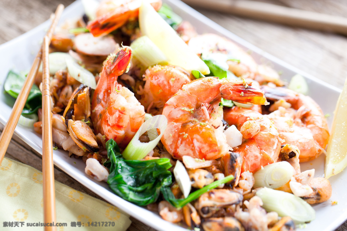 盘子 里 海鲜 美食 虾 海鲜产品 食物原料 食材 食物摄影 外国美食 餐饮美食 美食图片