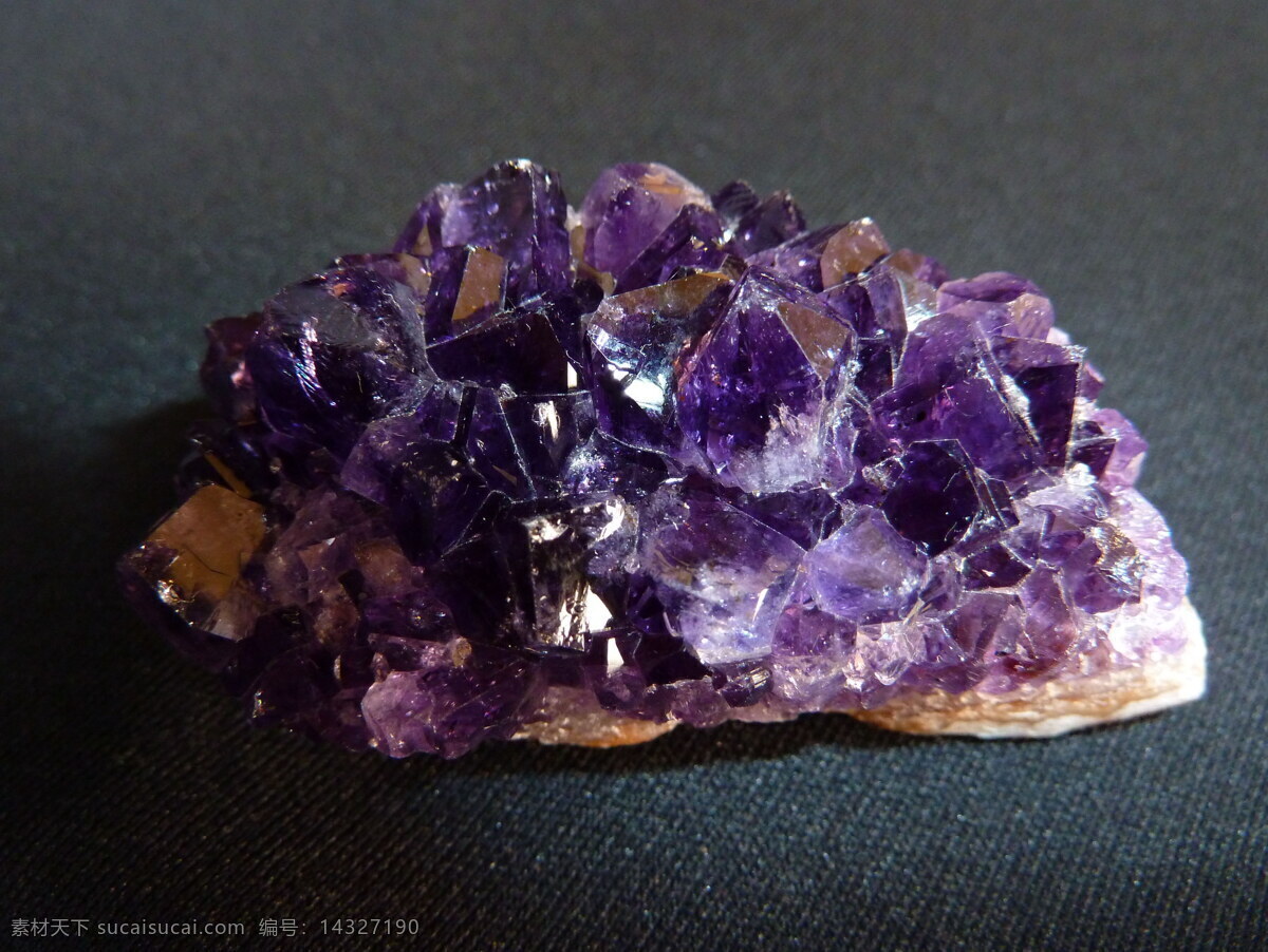 天然 紫水晶 石 高清 水晶石 晶石 石英 晶体